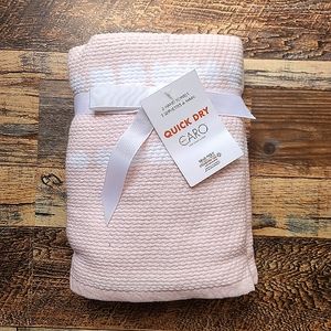 Pink and White Set of 2 Hand Towels New